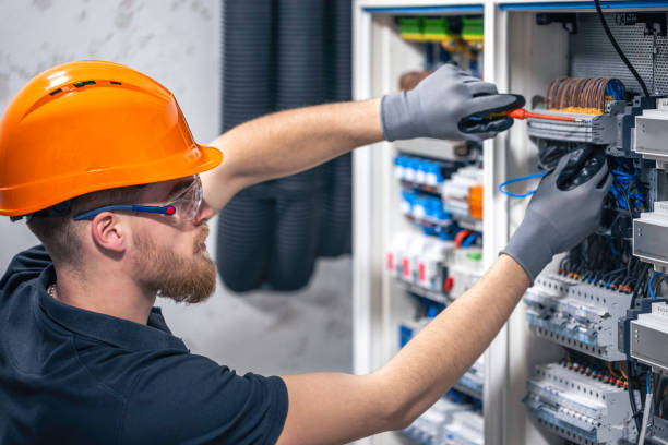 Best Local Electrician Companies  in Dellwood, MN